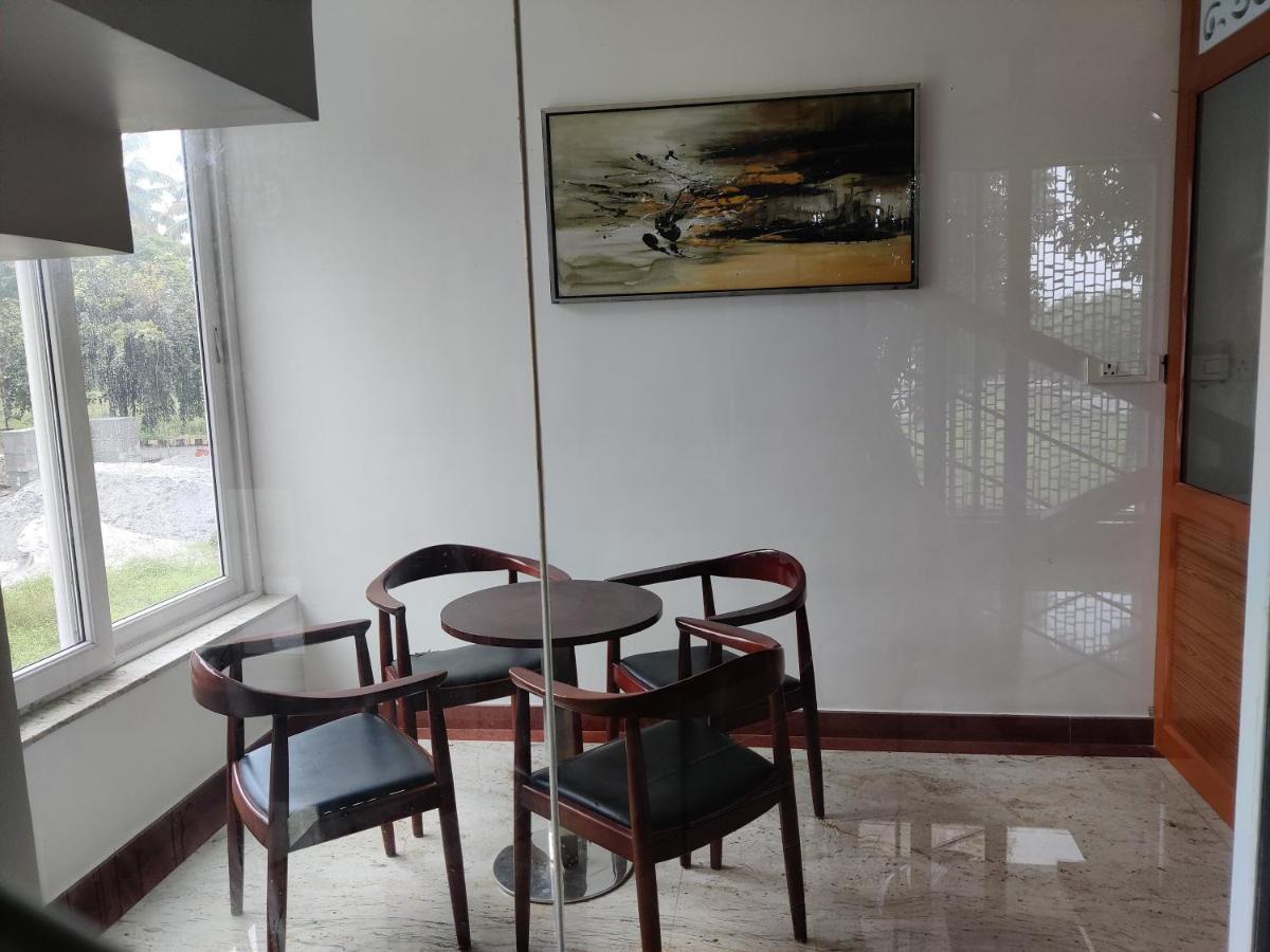 Avi Fortune Suites - Near Bangalore International Airport エクステリア 写真