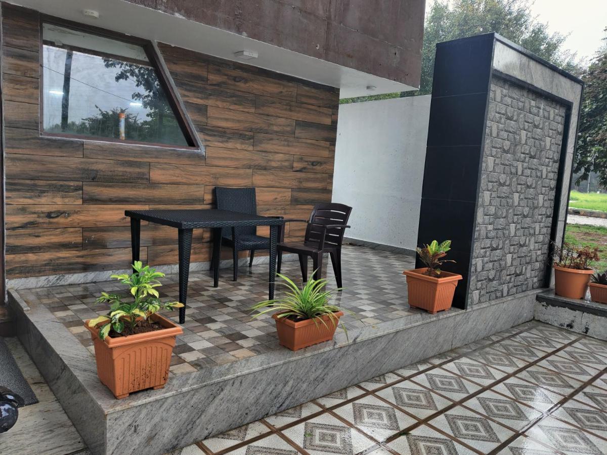 Avi Fortune Suites - Near Bangalore International Airport エクステリア 写真